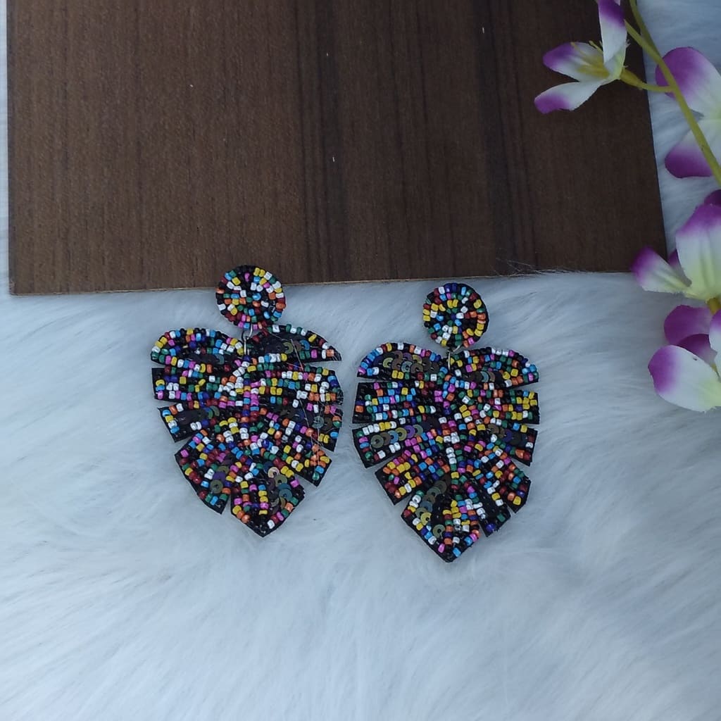 Aaradhya Leaf Earrings