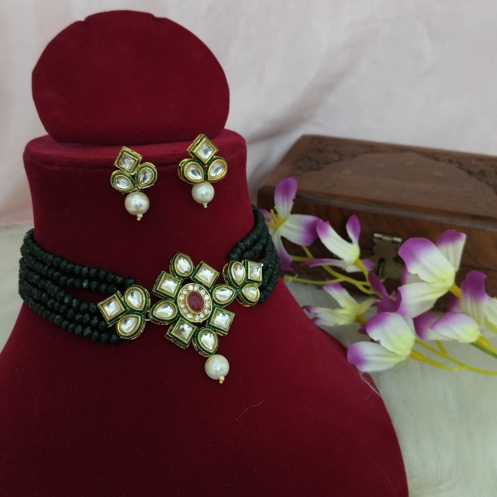 Edhitha Kundan Choker Set