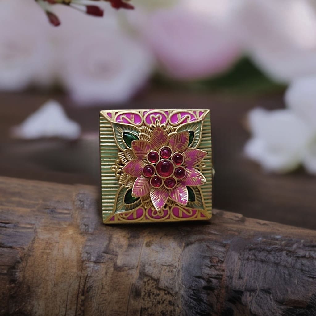 Rihana Square Ring