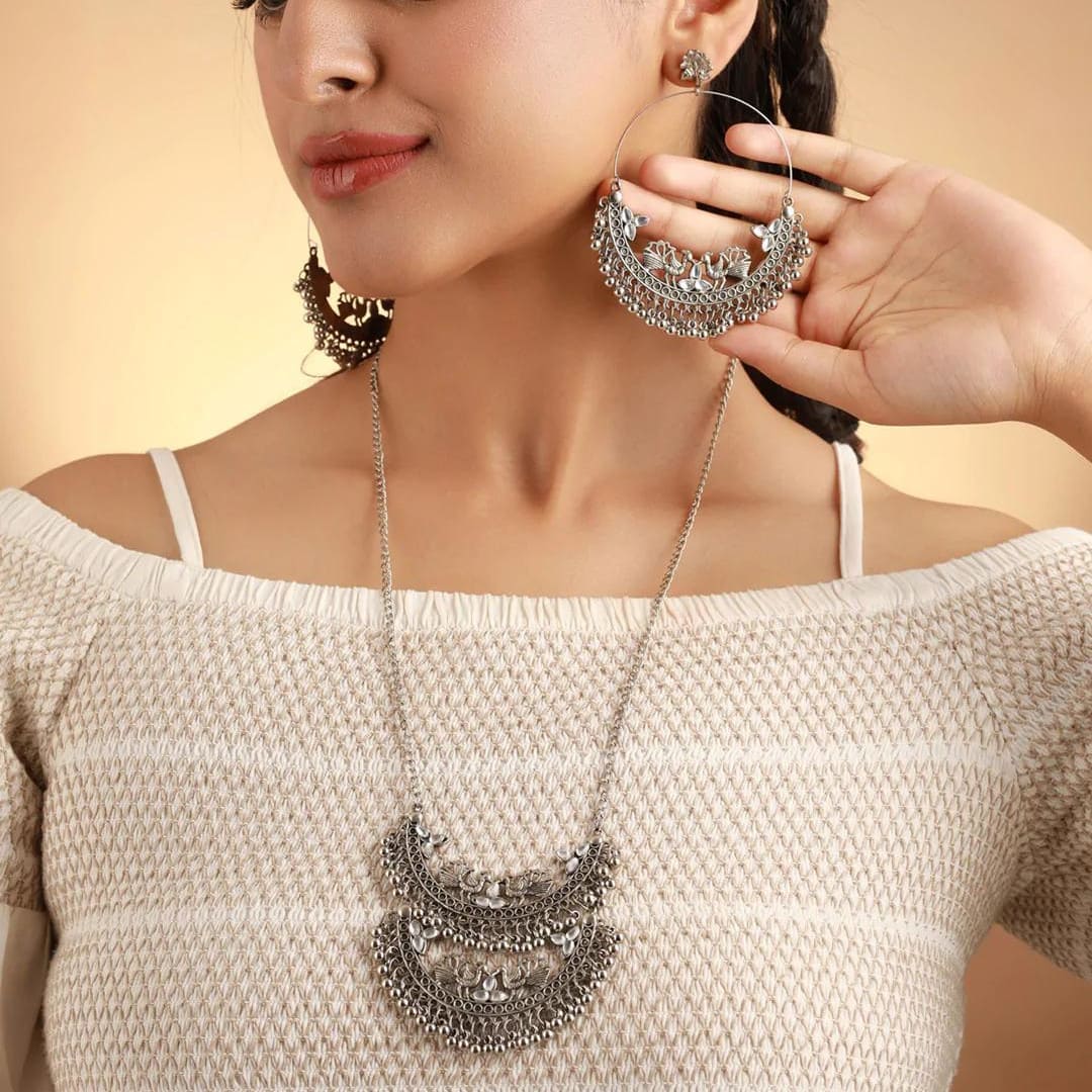 Anushka sharma necklace shop