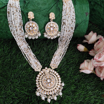 Gold plated beautiful pearl and kundan necklace
